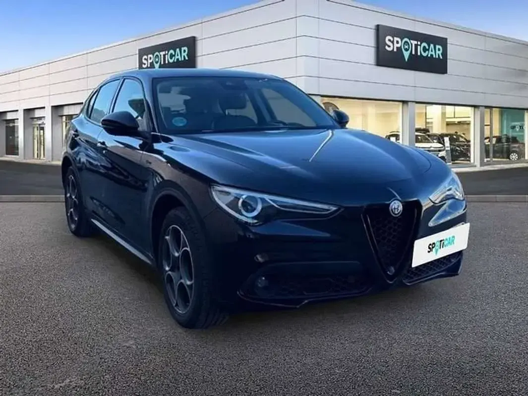 Usado Alfa Romeo Stelvio Sprint 190 CV (139 kW) 2020 Negro SUV