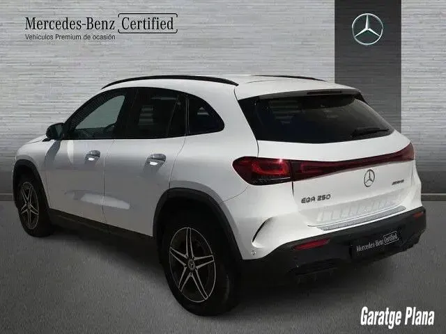 Usado Mercedes EQA250 139 kW (190 CV) 2022 Blanco polar SUV