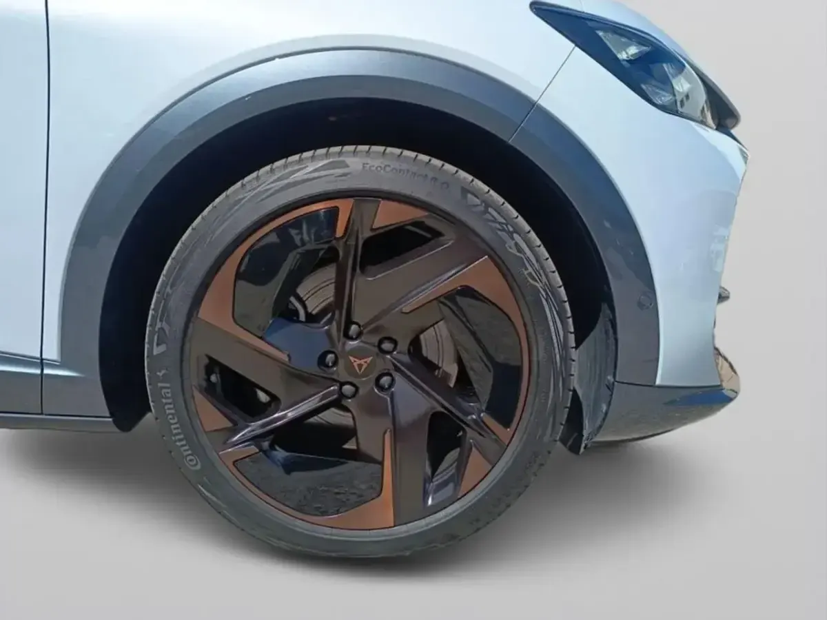 Usado Cupra Tavascan VZ 250 kW (340 CV) 2024 Blanco SUV