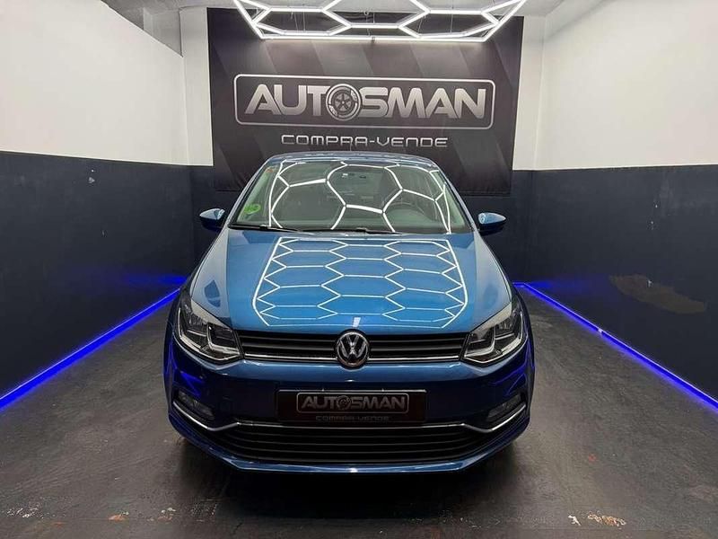 Usado VW Polo Advance 90 CV (66 kW) 2017 Azul Utilitario