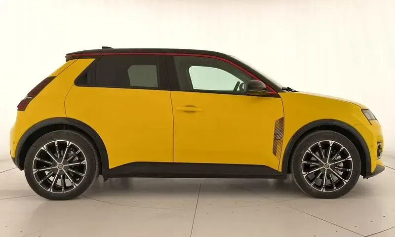 Käytetty Renault R5 Iconic 110 kW (150 HP) 2024 Keltainen Viistoperä