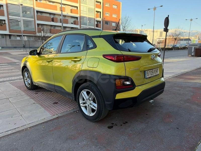 Usado Hyundai Kona 120 HP (88 kW) 2019 Verde SUV