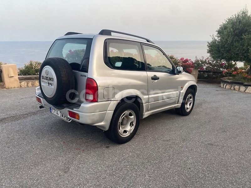 Usado Suzuki Grand Vitara 110 CV (80 kW) 2005 Gris / plata SUV