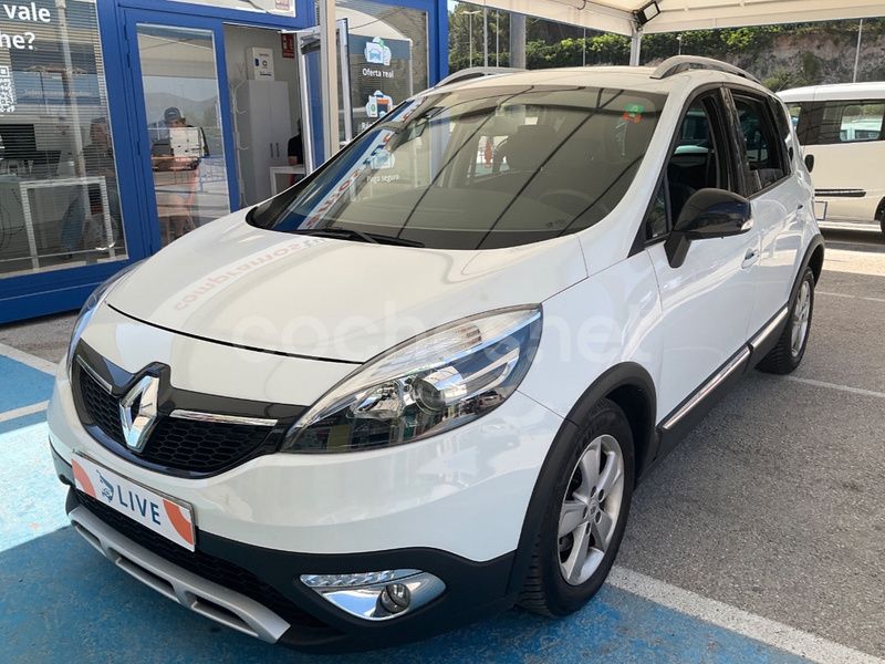 Blanco Usado 2014 Renault Scénic III Bose Edition Monovolumen | 7970 € (Precio justo) - Imagen 1/4