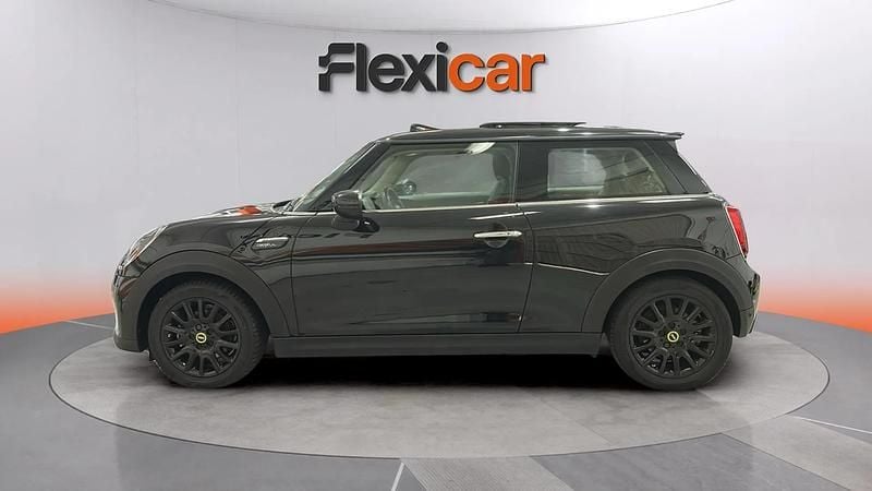 Usado Mini Cooper SE 135 kW (184 CV) 2021 Negro Utilitario