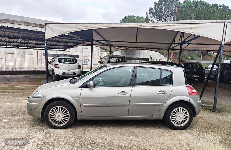 Usado Renault Mégane II Expression 131 CV (96 kW) 2007 Bronce Berlina