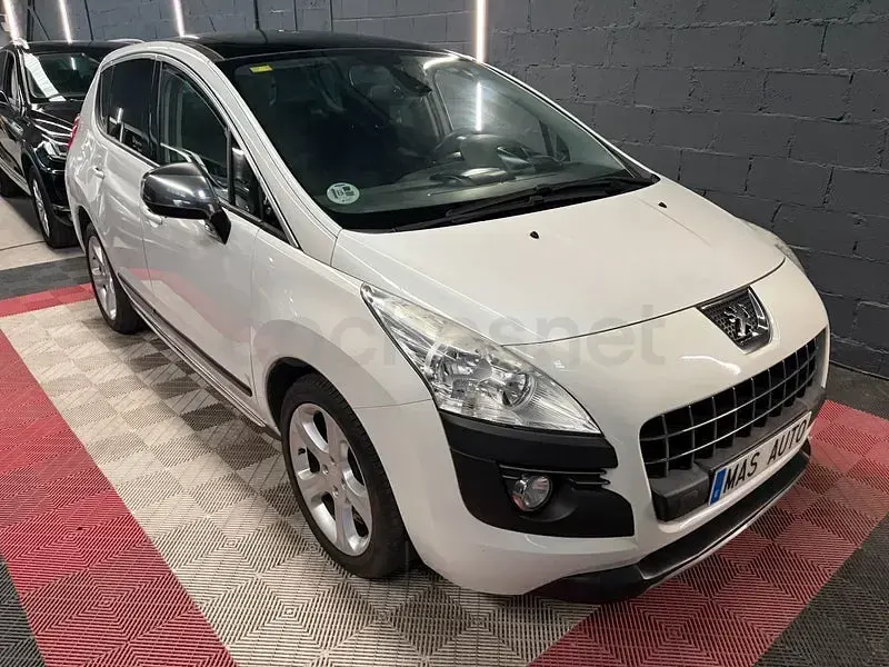 Usado Peugeot 3008 Style 115 CV (84 kW) 2013 Blanco Familiar