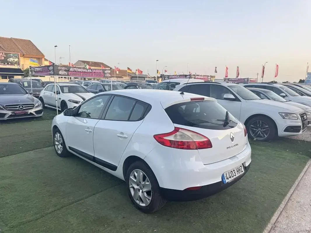 Usado Renault Mégane Business 110 CV (80 kW) 2012 Utilitario