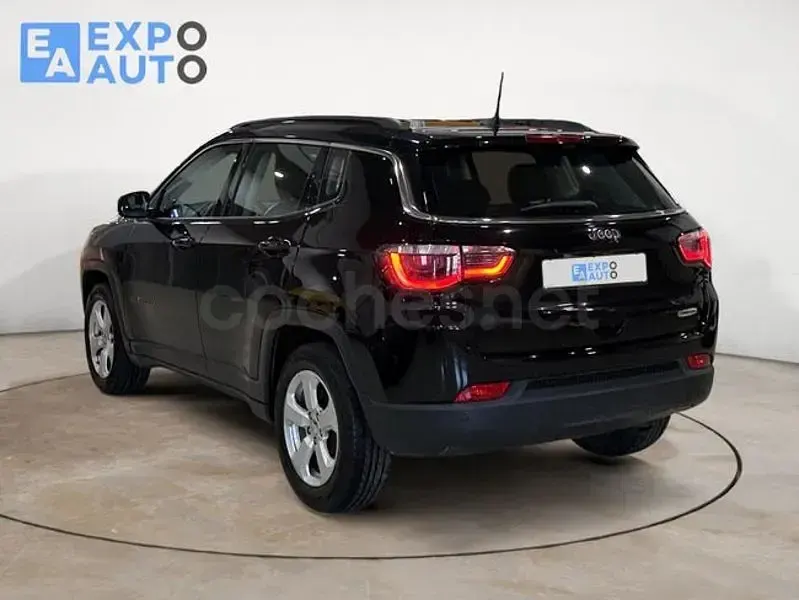 Usado Jeep Compass 140 CV (102 kW) 2018 Negro SUV
