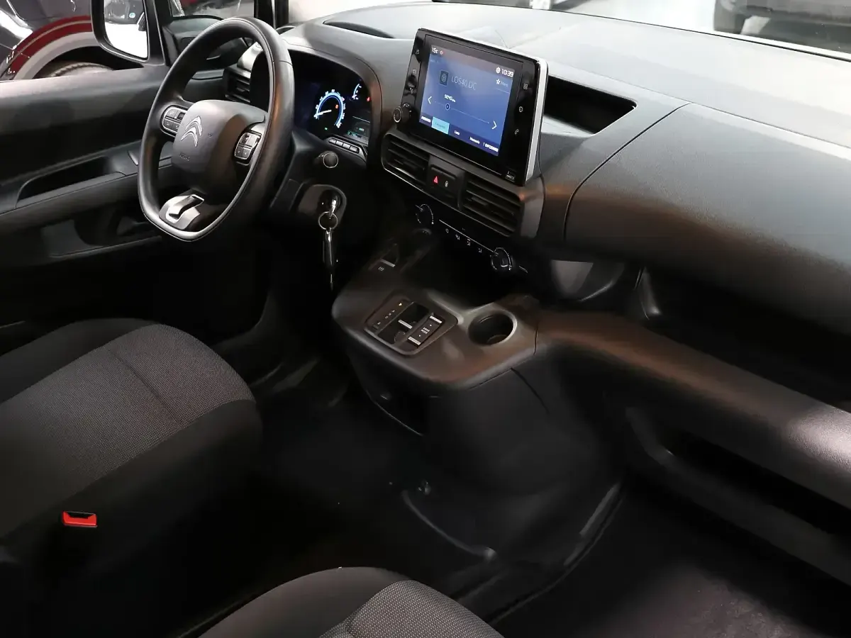 Usado Citroën e-Berlingo 100 kW (136 CV) 2023 Blanco Monovolumen