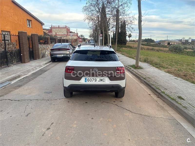 Usado Citroën C4 Shine Edition 100 CV (73 kW) 2016 Blanco Berlina