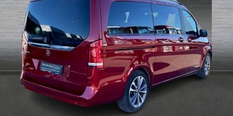 Usado Mercedes V250 Avantgarde 190 CV (139 kW) 2022 Rojo Monovolumen