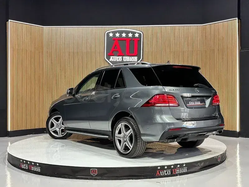 Usado Mercedes GLE350 258 CV (189 kW) 2018 Gris / plata SUV