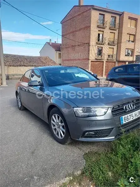 Usado Audi A4 143 CV (105 kW) 2012 Gris / plata Berlina