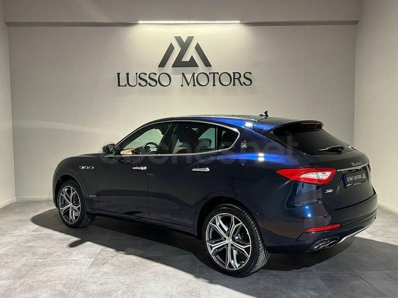 Usado Maserati Levante GranLusso 430 CV (316 kW) 2019 Azul SUV