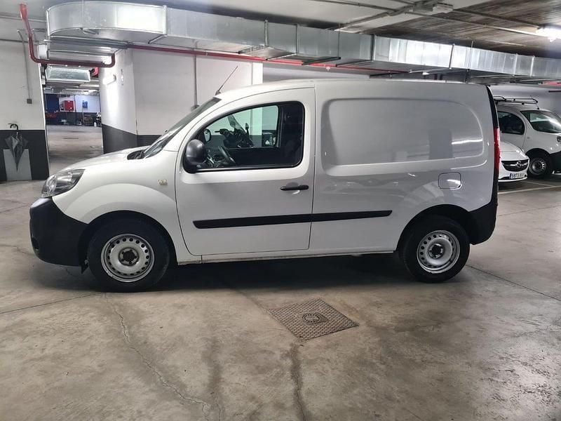 Usado Renault Kangoo 80 CV (58 kW) 2020 Blanco Monovolumen