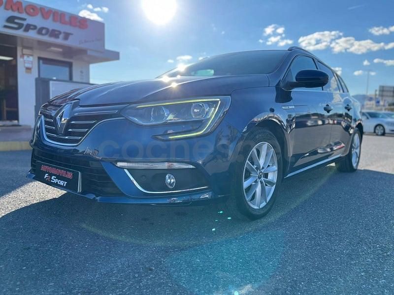 Usado Renault Mégane GrandTour Bose Edition 130 CV (95 kW) 2017 Azul Familiar