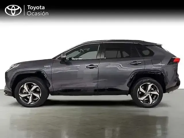 Käytetty Toyota RAV4 Advance 306 HP (225 kW) 2025 Harmaa Katumaasturi
