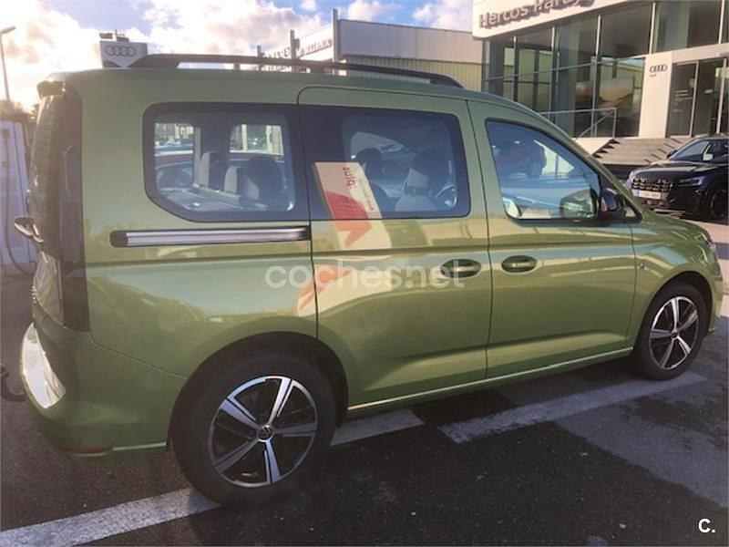 Verde Usado 2023 VW Caddy Life Monovolumen | 25.999 € (Precio justo) - Imagen 1/2