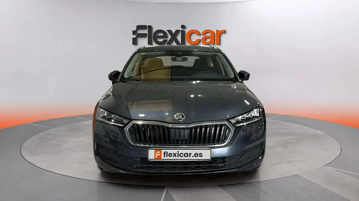 Usado Skoda Octavia Ambition 150 CV (110 kW) 2020 Gris Berlina