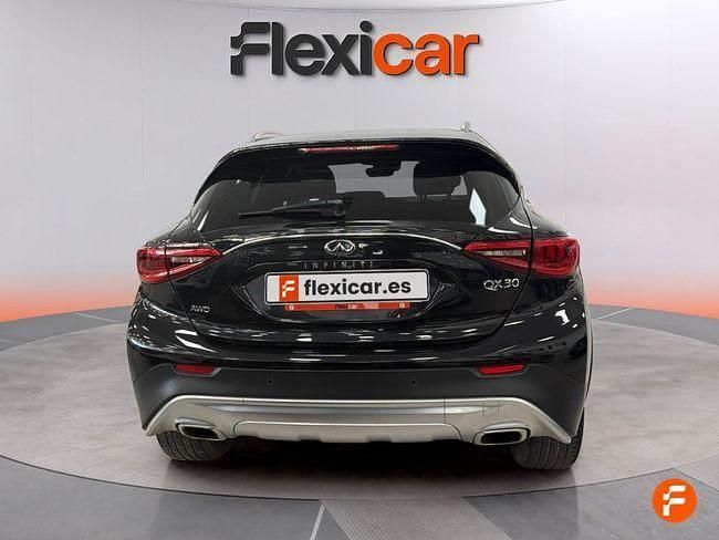 Usado Infiniti QX30 170 CV (125 kW) 2018 Beige