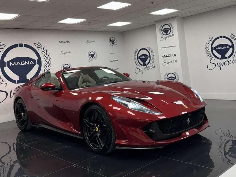 Usado Ferrari 812 799 CV (587 kW) 2021 Rojo Descapotable