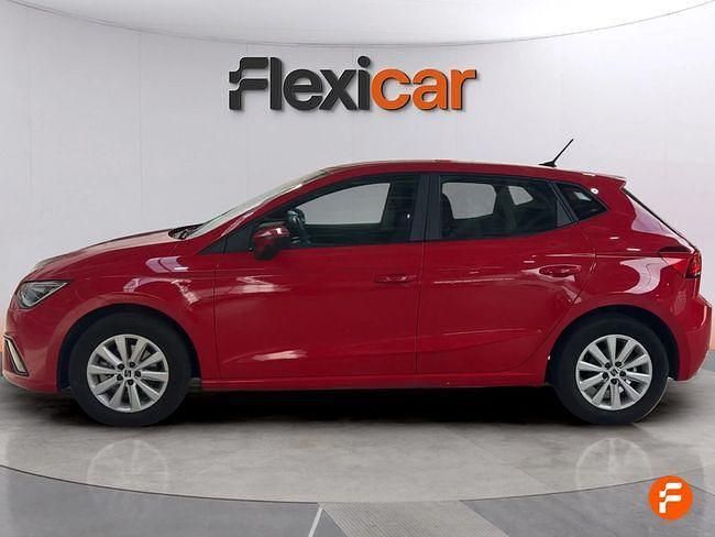 Usado Seat Ibiza Style 110 CV (80 kW) 2022 Rojo Utilitario