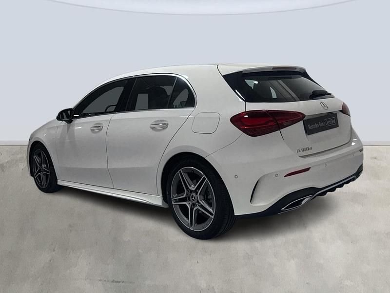Usado Mercedes A180 116 CV (85 kW) 2024 Blanco