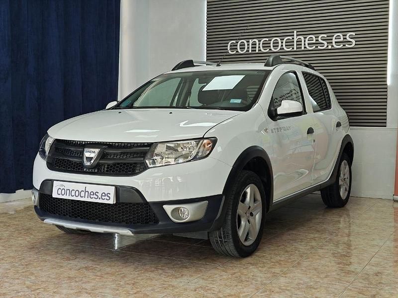 Usado Dacia Sandero Stepway 90 CV (66 kW) 2016 Blanco