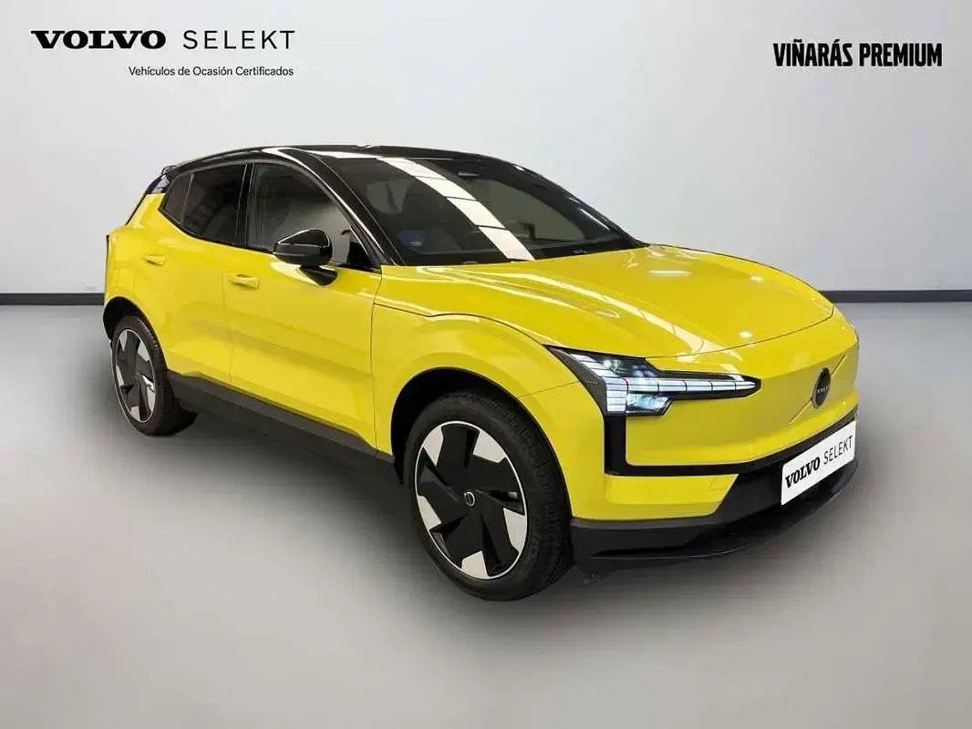 Usado Volvo EX30 Plus 200 kW (272 CV) 2024 Amarillo SUV