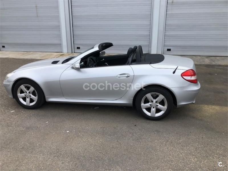 Usado Mercedes SLK200 163 CV (119 kW) 2005 Gris / plata Descapotable