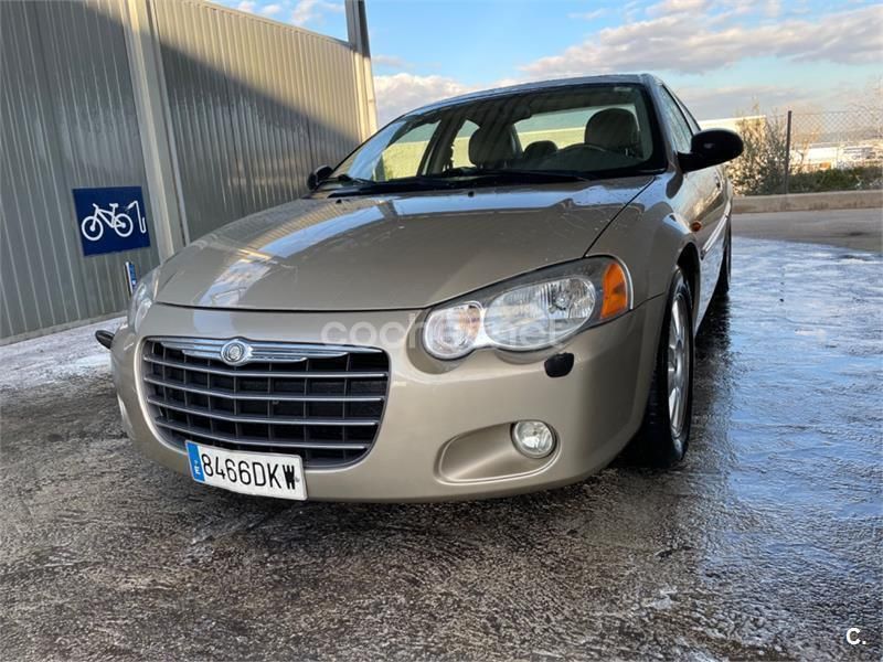 Beige Usado 2005 Chrysler Sebring Limited Berlina | 3100 € (Buen precio) - Imagen 1/4
