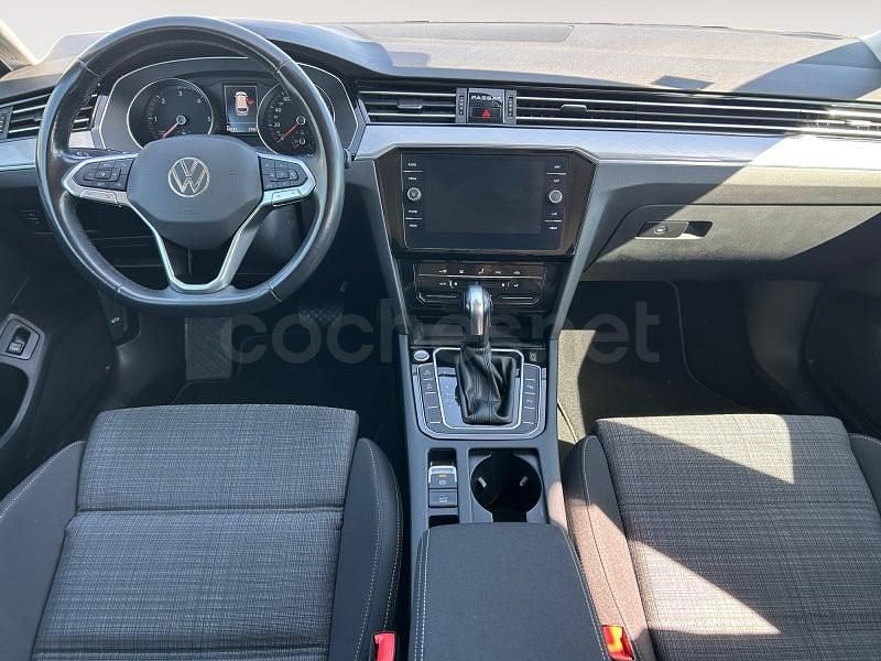 Usado VW Passat Executive 150 CV (110 kW) 2020 Gris / plata Familiar