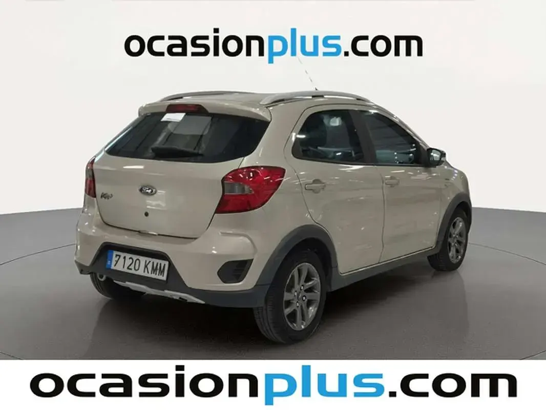 Usado Ford Ka Plus Active 86 CV (63 kW) 2018 Beige Utilitario