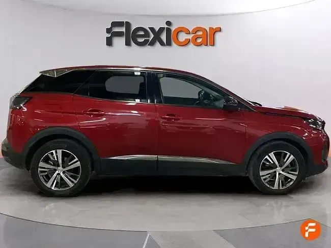 Begagnad Peugeot 3008 Allure 130 HK (95 kW) 2022 Röd SUV