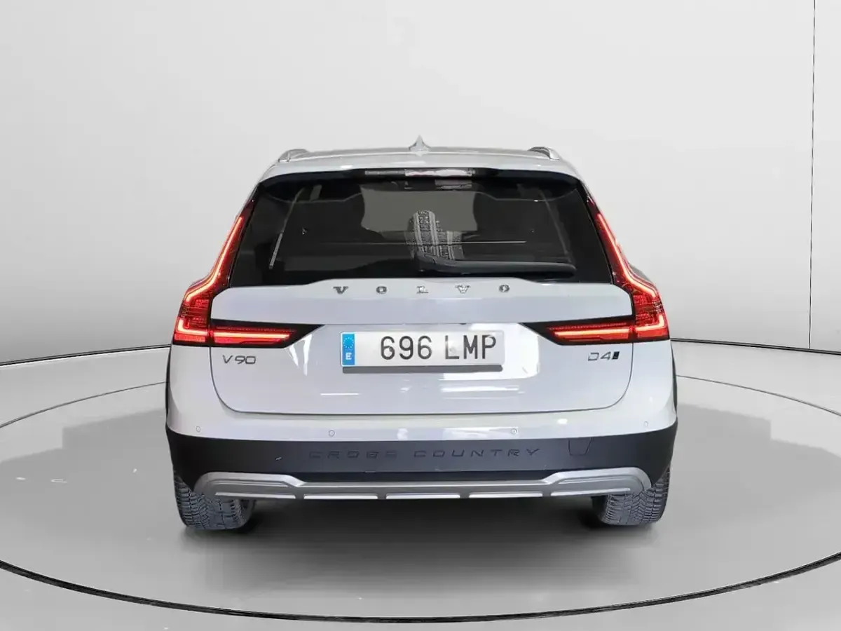 Usado Volvo V90 190 CV (139 kW) 2021 Blanco Familiar