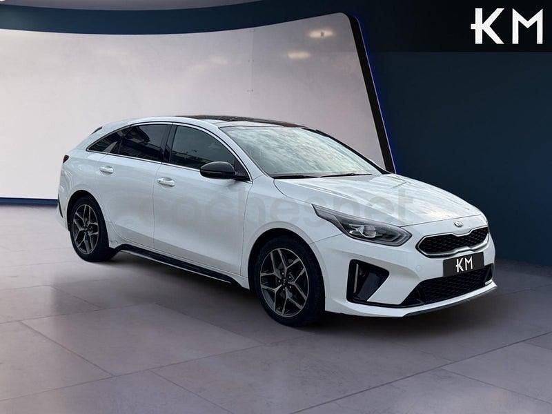 Usado Kia ProCeed GT-Line 136 CV (100 kW) 2020 Blanco Familiar
