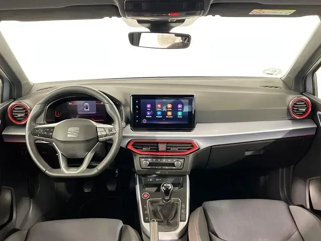 Usado Seat Arona FR 110 CV (80 kW) 2023 Gris SUV