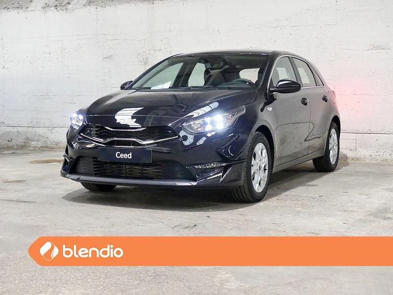 Negro Usado 2023 Kia Ceed Utilitario | 22.990 € (Caro) - Imagen 1/4