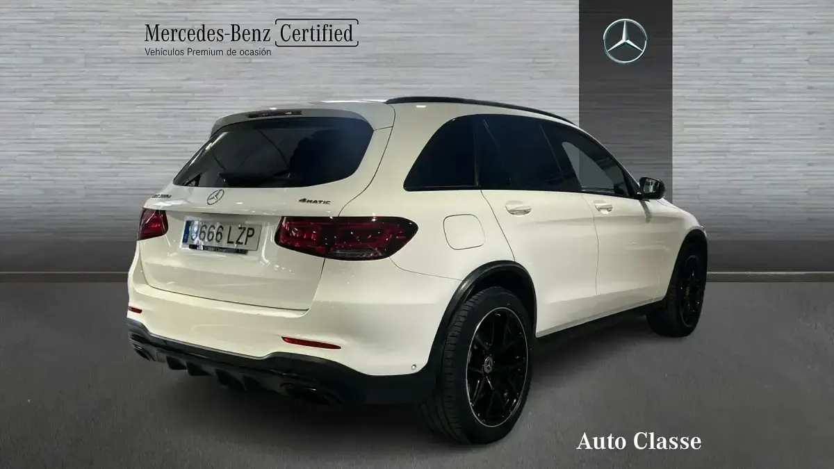 Usado Mercedes GLC300 AMG line 245 CV (180 kW) 2022 Blanco SUV