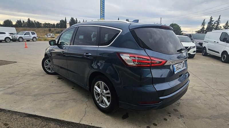 Usado Ford S-MAX Titanium 150 CV (110 kW) 2021 Azul Monovolumen