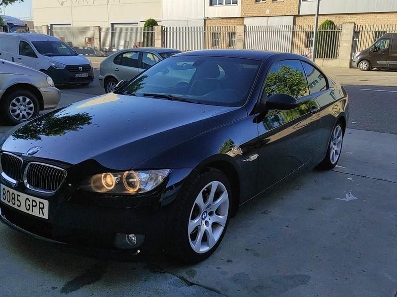 Negro Usado 2009 BMW 320 Coupe | 7490 € (Precio justo) - Imagen 1/3