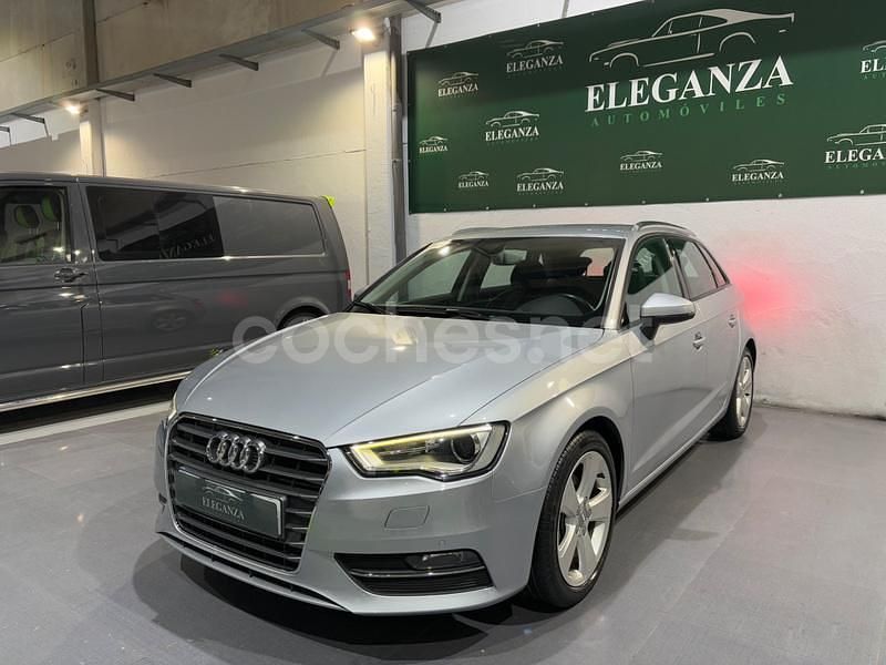 Gris / plata Usado 2015 Audi A3 Advanced Berlina | 13.490 € (Un poco caro) - Imagen 1/4