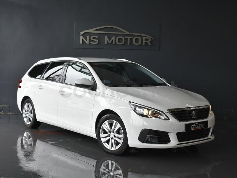 Usado Peugeot 308 SW Style 130 CV (95 kW) 2021 Blanco Familiar