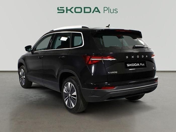 Usado Skoda Karoq Selection 150 CV (110 kW) 2025 Negro SUV