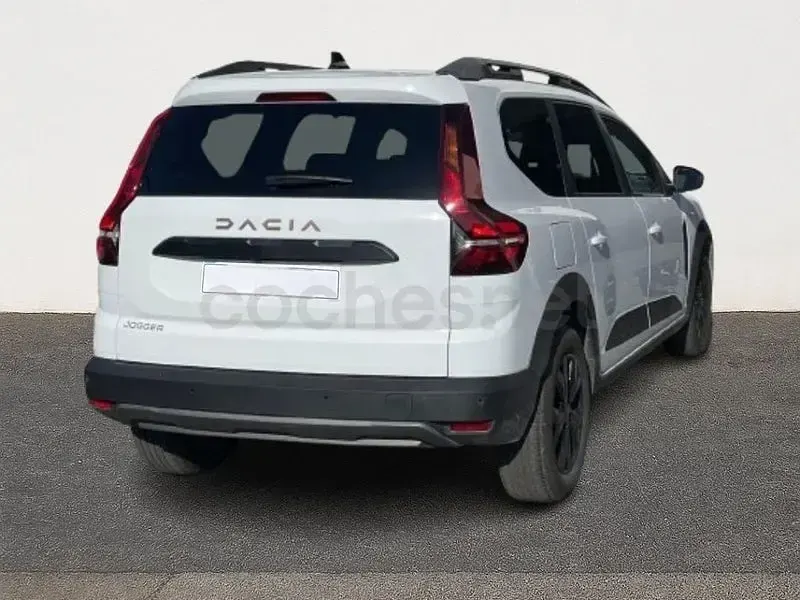 Usado Dacia Jogger Extreme 110 CV (80 kW) 2024 Blanco Monovolumen