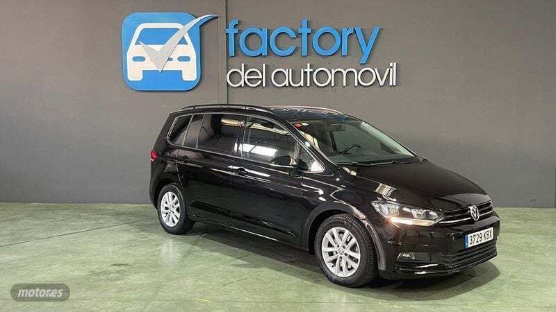 Usado VW Touran Business 115 CV (84 kW) 2017 Negro Monovolumen