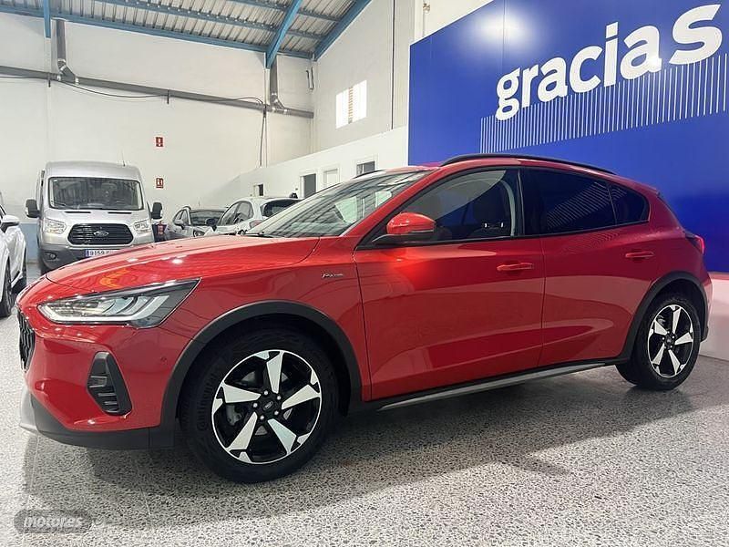 Usado Ford Focus Active 125 CV (91 kW) 2024 Rojo Berlina