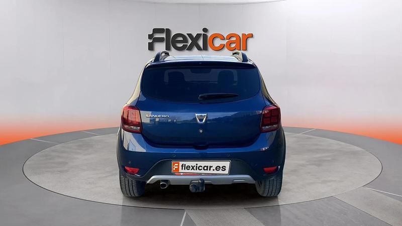 Usado Dacia Sandero Comfort 95 HP (69 kW) 2019 Azul Sedan