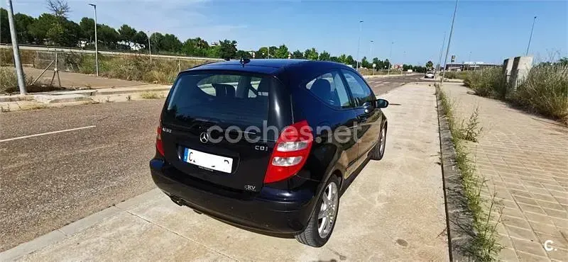 Usado Mercedes A180 Classic 109 CV (80 kW) 2006 Negro Berlina